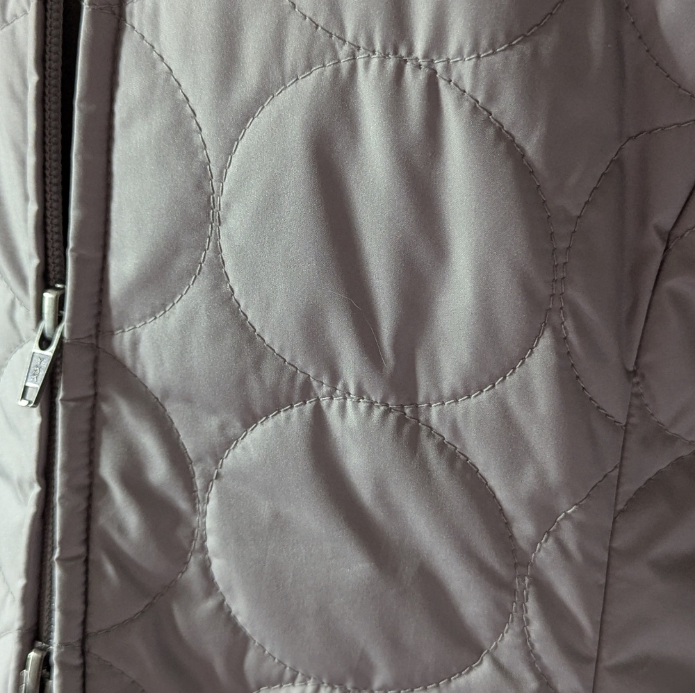 Patagonia Fitted Quilted Gray Coat - Picture 7 of 10
